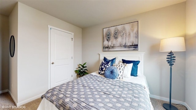 bedroom with carpet flooring