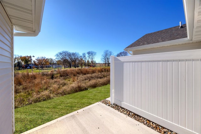 view of yard with a patio area