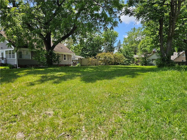 Listing photo 3 for 1722 E 14th St, Des Moines IA 50316