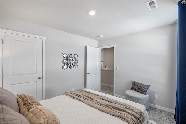 bedroom with carpet flooring