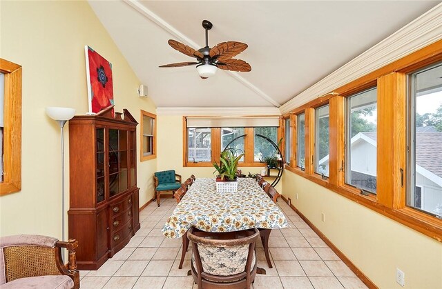 sunroom with vaulted ceiling and ceiling fan