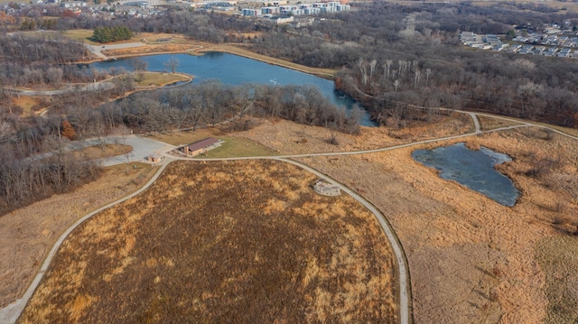 7807 SE 2nd St SE, Des Moines, IA 50320 - aerial view of property's location featuring a large body of water