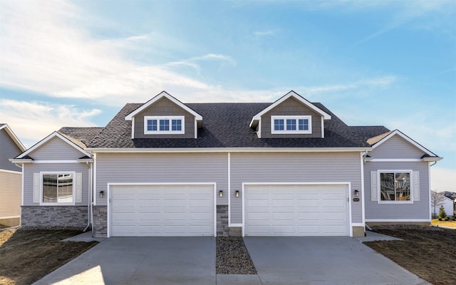 view of front facade featuring a garage