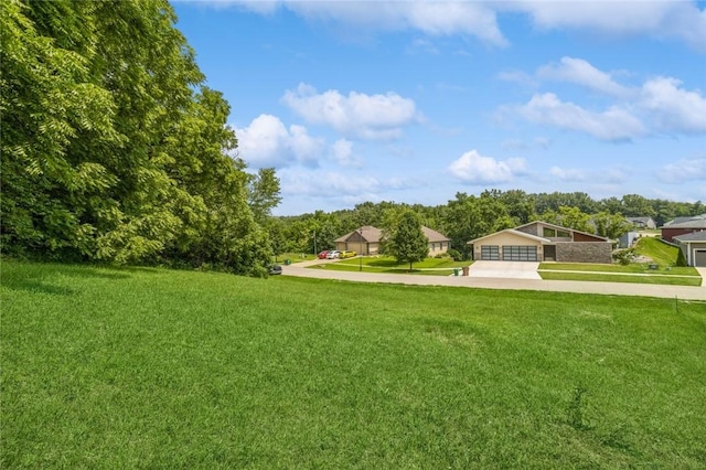 5623 Arbor Lake Dr, Pleasant Hill, IA 50327