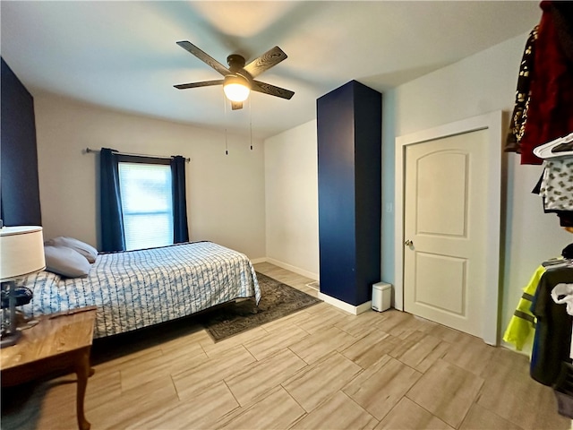 bedroom with ceiling fan