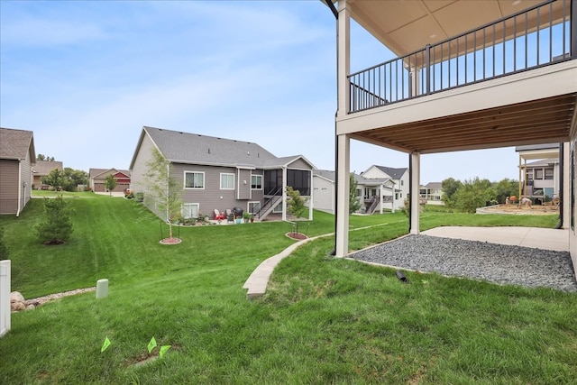 view of yard with a residential view