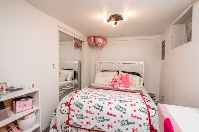 bedroom with a closet