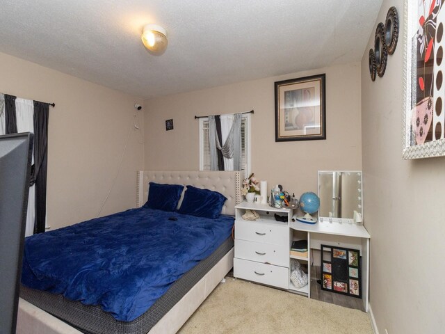 5820 Urbandale Ave, Des Moines, IA 50322 - view of carpeted bedroom