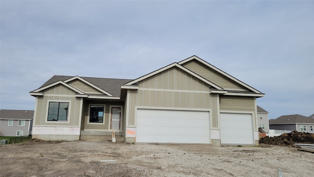 view of front facade with a garage