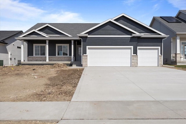 14707 N Valley Dr, Urbandale, IA 50323 - photo 1