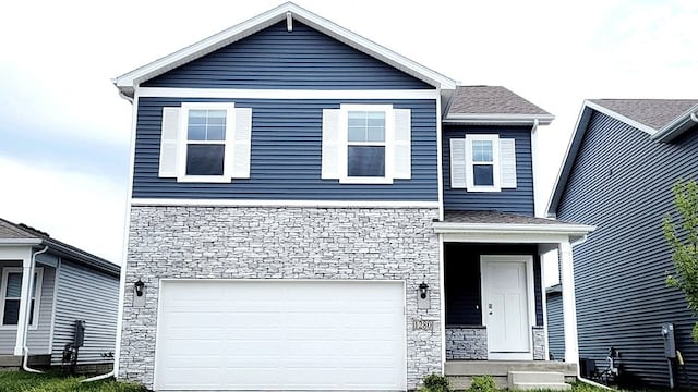 view of front property featuring a garage