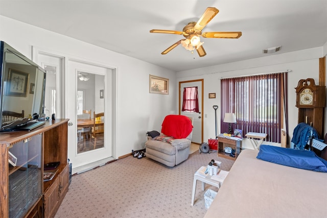 living room featuring ceiling fan