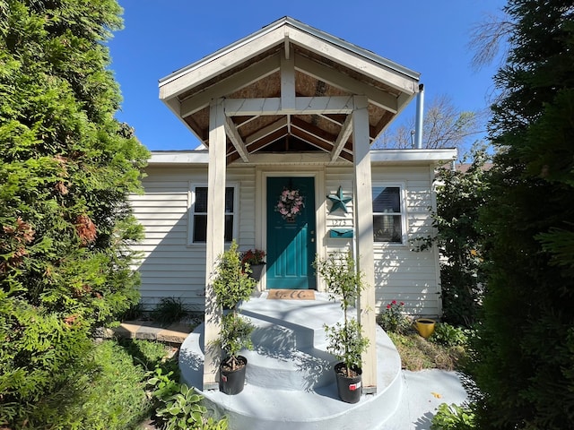 view of entrance to property