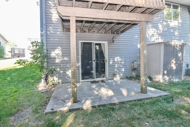 exterior space featuring a storage shed