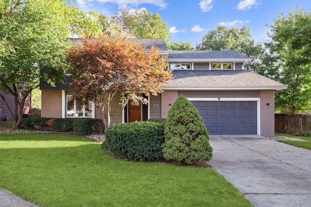 view of front of house featuring a front yard