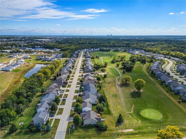 6542 NE 9th Ct, Des Moines, IA 50313 - aerial view of property's location with nearby suburban area, a golf club, and a nearby body of water