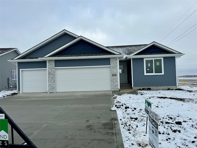 view of front facade with a garage