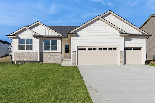 craftsman-style house with a garage and a front yard