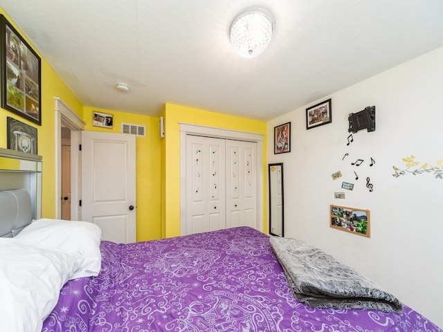 bedroom featuring a closet