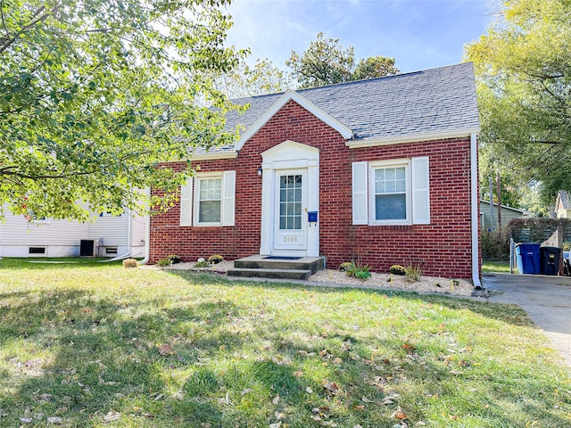 view of front of home with a front yard