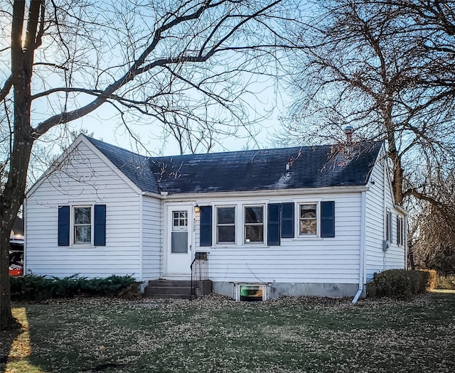 view of front of house with a front yard