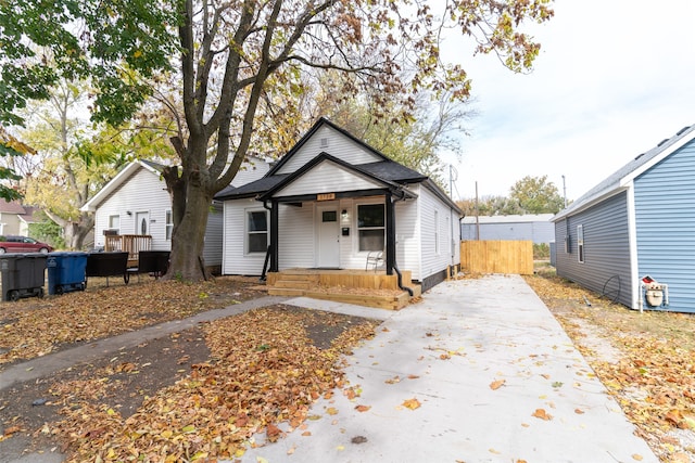 bungalow-style house with covered porch