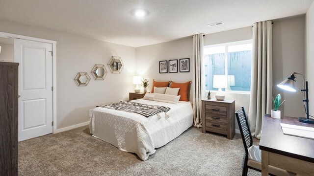 bedroom with carpet flooring