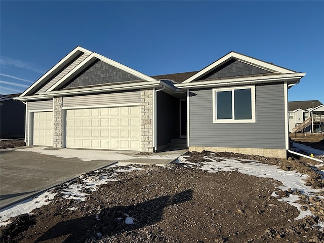 view of front facade with a garage