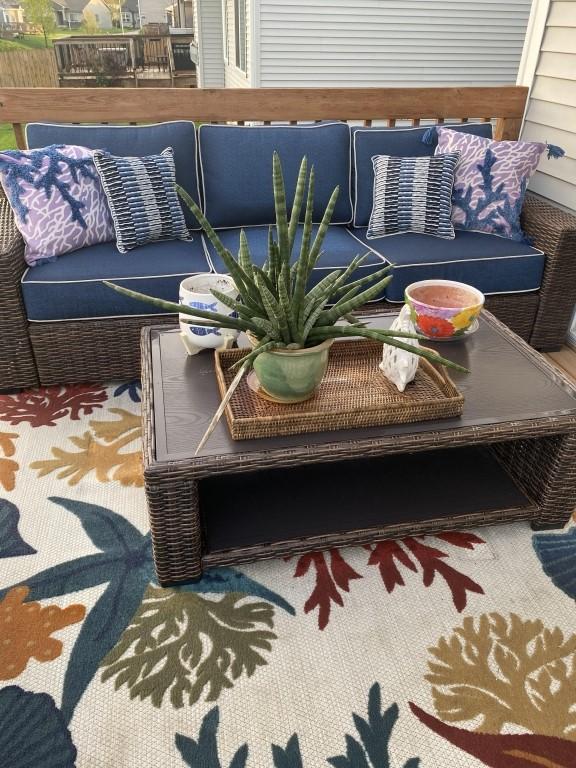 balcony with outdoor lounge area