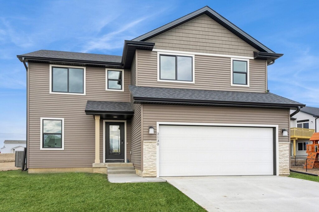 2130 26th Ave SW, Altoona, IA 50009 - photo 1