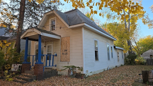 view of front of home featuring covered porch