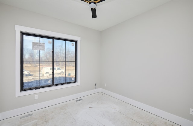 empty room with ceiling fan