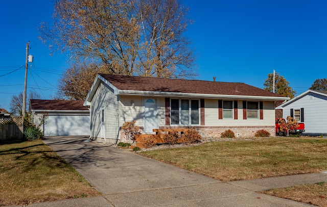 view of front of house featuring a garage and a front yard