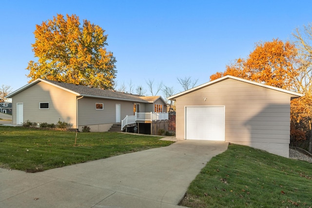 exterior space featuring a front yard