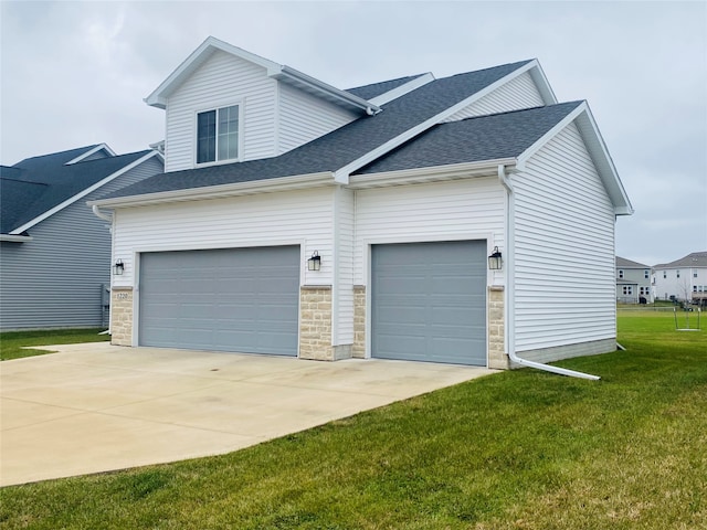 view of front of house with a front yard