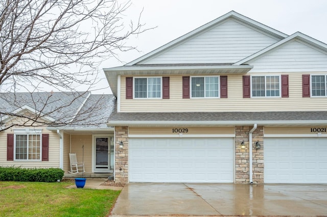 view of front facade with a garage