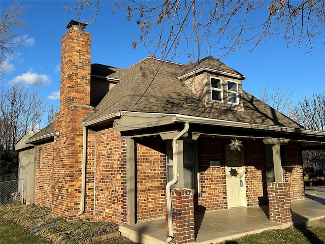 view of front of home with covered porch