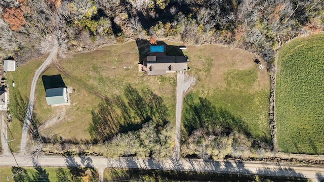 birds eye view of property featuring a rural view