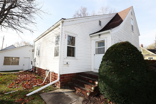 view of home's exterior