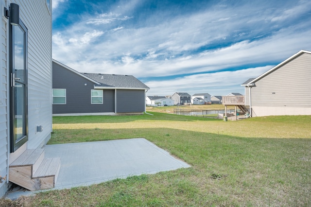 view of yard featuring a patio