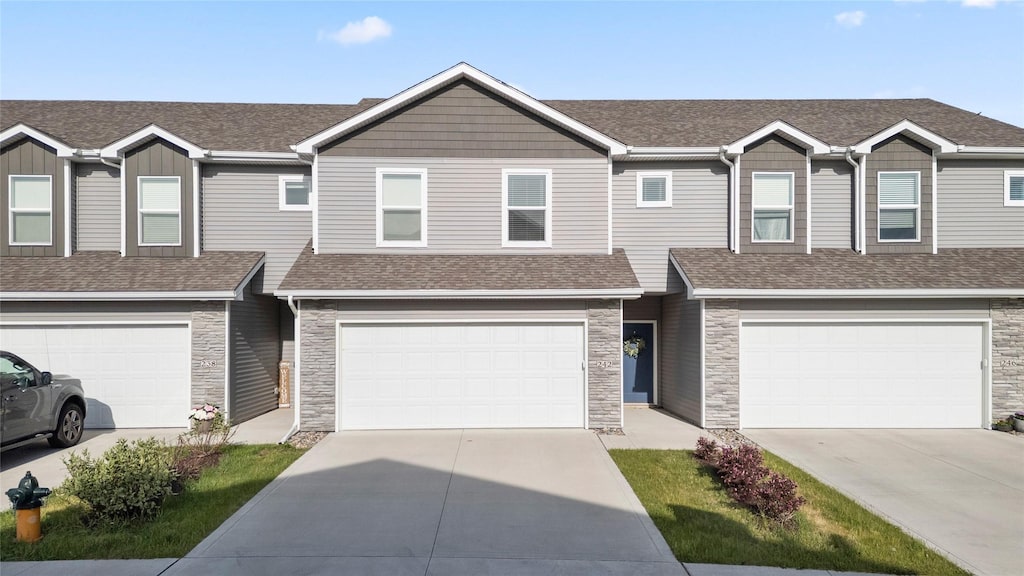 242 NE Meadow Ln, Ankeny, IA 50021 - photo 1
