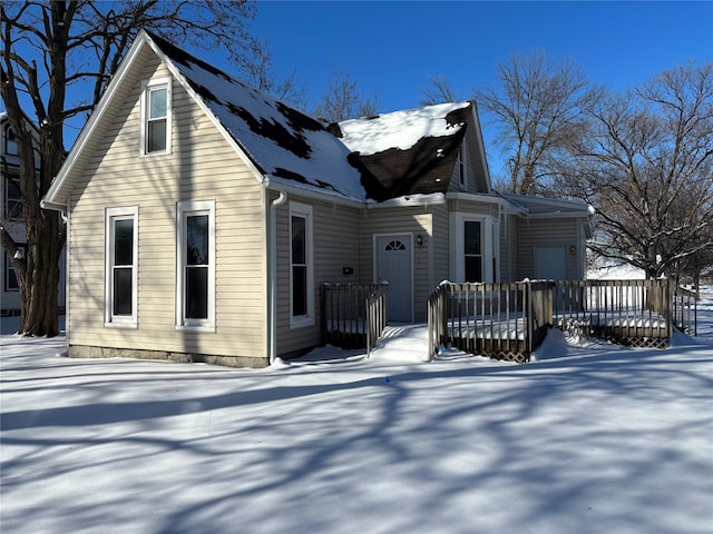 view of front of property featuring a deck