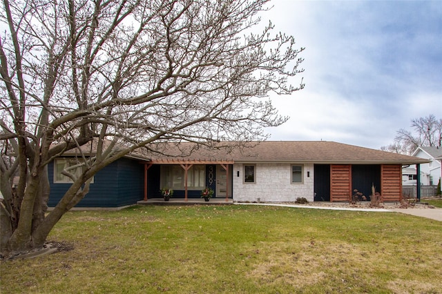 ranch-style house with a front yard