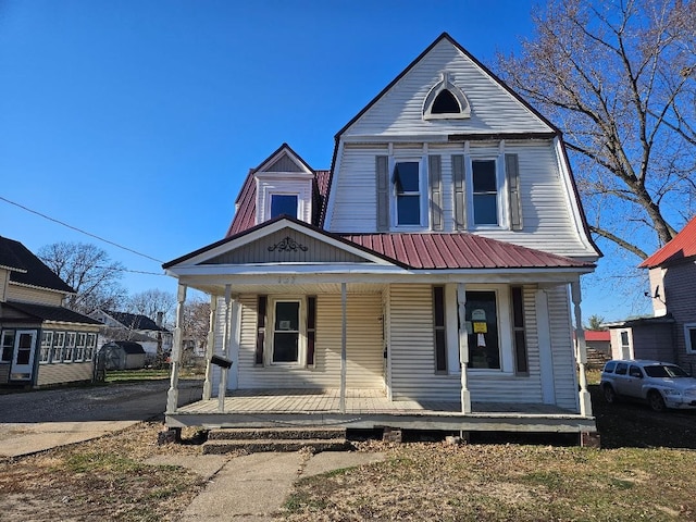 view of front of house with a porch