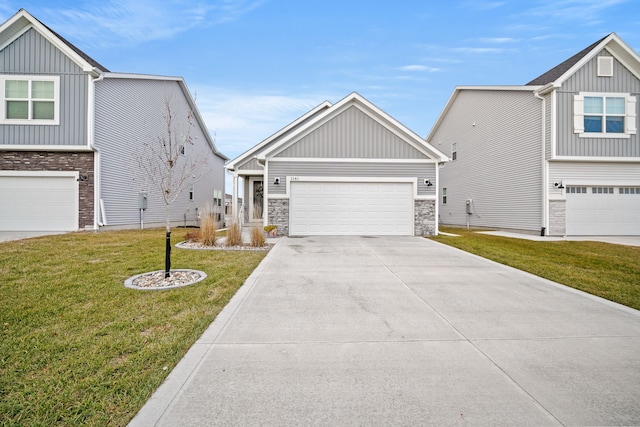 view of front of home with a front lawn