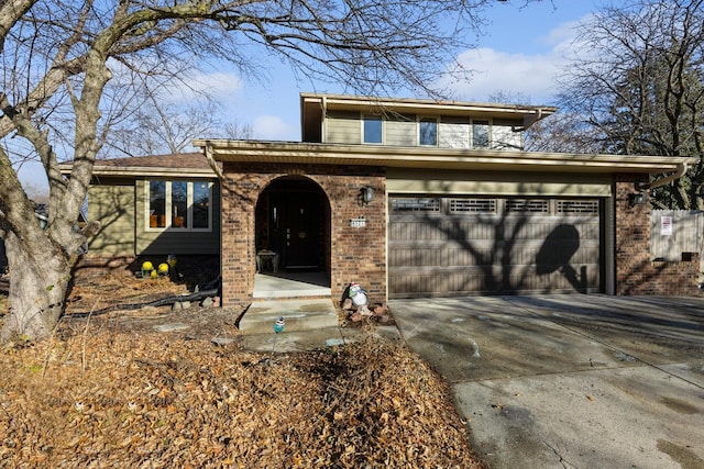 view of front of house featuring a garage