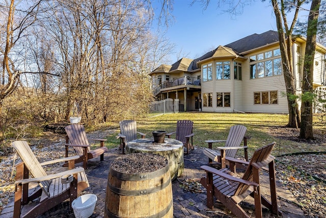 view of patio featuring an outdoor fire pit