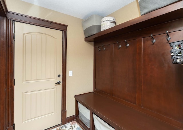 3513 Sunstone Ct SE, Altoona, IA 50009 - view of mudroom