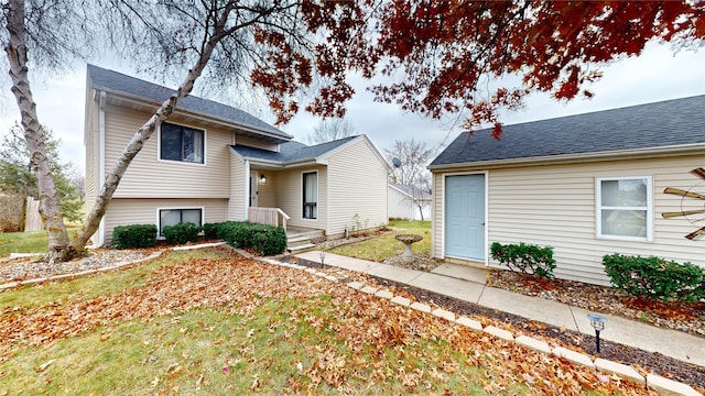 view of front of property