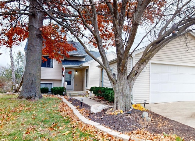 view of front of property featuring a garage